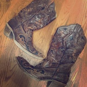 Corral boots, sz 8, genuine lizard leather.